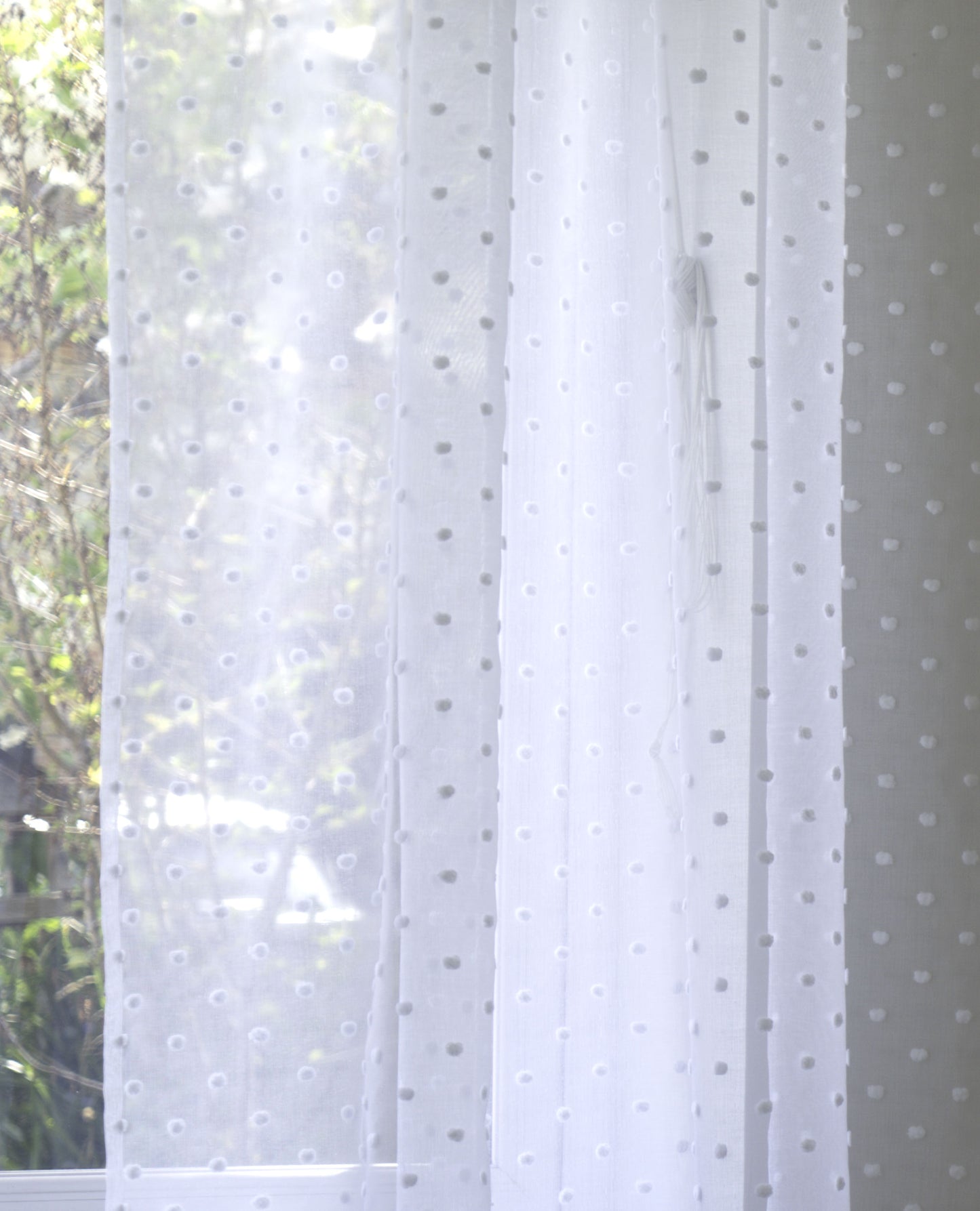 Clarity Tufted Dots White Voile Panel